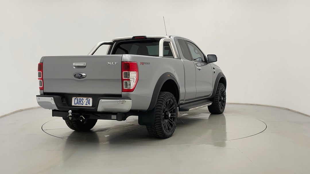 Right Back Diagonal (45- Degree) View