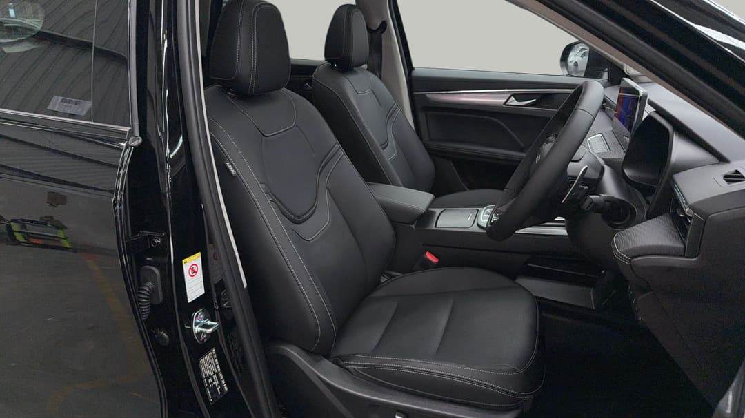 2026 GWM Haval Jolion Vanta, Automatic, 2296 km, Right Side Front Door Cabin View