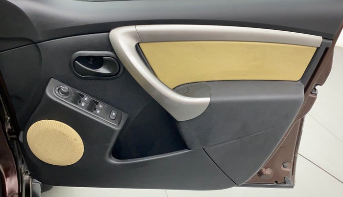 2019 Renault Duster RXS 110 PS, Diesel, Manual, 57,721 km, Driver Side Door Panels Control