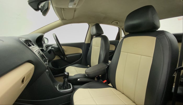2016 Volkswagen Ameo HIGHLINE 1.2, Petrol, Manual, 64,500 km, Right Side Front Door Cabin