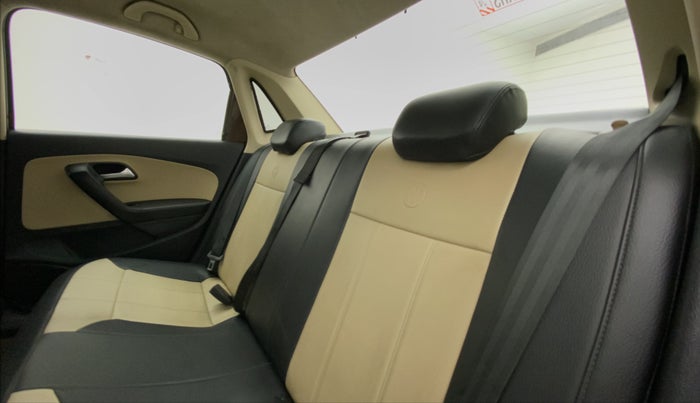 2016 Volkswagen Ameo HIGHLINE 1.2, Petrol, Manual, 64,500 km, Right Side Rear Door Cabin