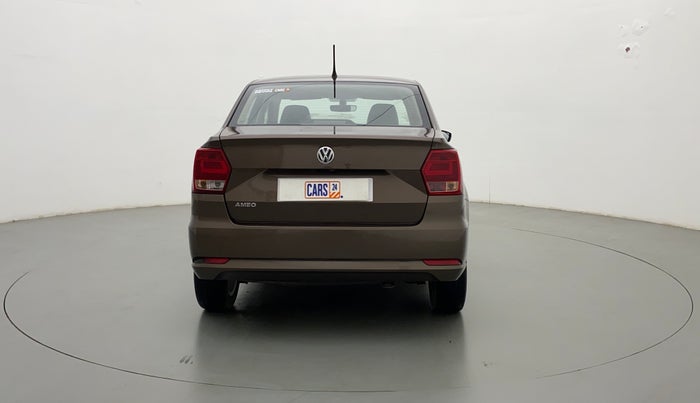 2016 Volkswagen Ameo HIGHLINE 1.2, Petrol, Manual, 64,500 km, Back/Rear
