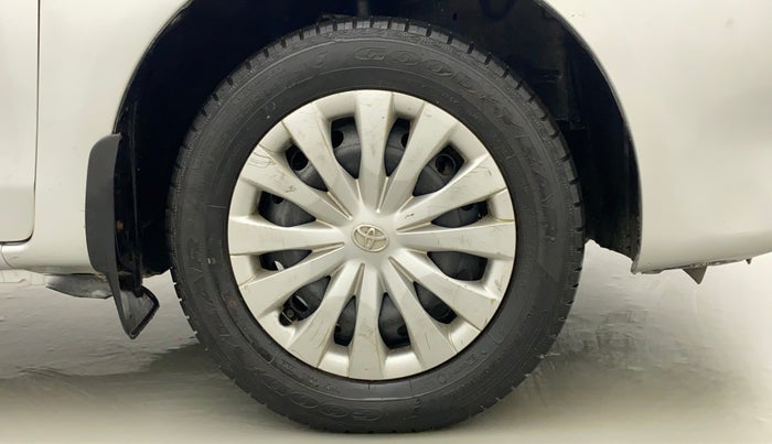 2013 Toyota Etios Liva G, Petrol, Manual, 58,634 km, Right Front Wheel