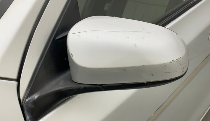 2013 Toyota Etios Liva G, Petrol, Manual, 58,634 km, Left rear-view mirror - Minor scratches