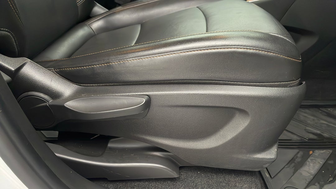 2018 Holden Trax Ltz, Automatic, 116874 km, Drivers Side Adjustment Panel