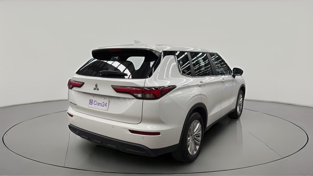 2024 Mitsubishi Outlander Es 5 Seat (2WD), Automatic, 58041 km, Right Back Diagonal (45- Degree) View