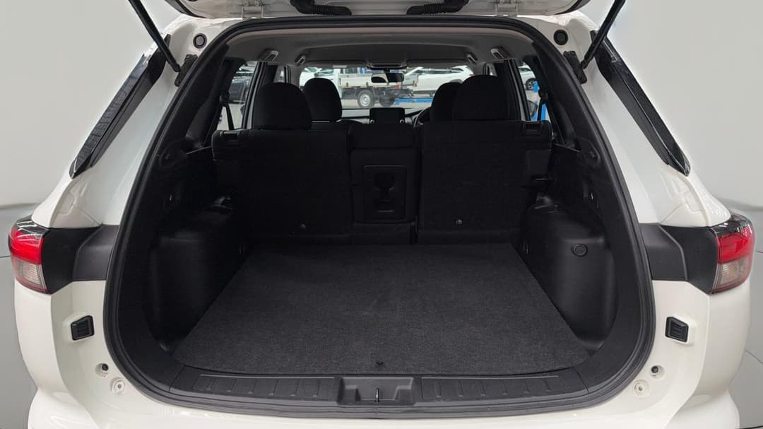 2024 Mitsubishi Outlander Es 5 Seat (2WD), Automatic, 58041 km, Boot Inside View