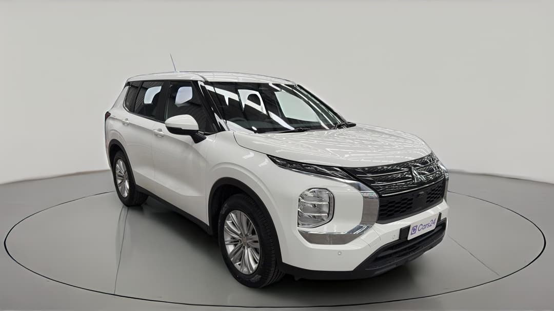 2024 Mitsubishi Outlander Es 5 Seat (2WD), Automatic, 58041 km, Right Front Diagonal (45- Degree) View