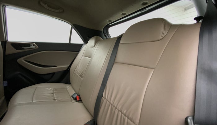 2018 Hyundai Elite i20 ASTA 1.2, Petrol, Manual, 43,395 km, Right Side Rear Door Cabin