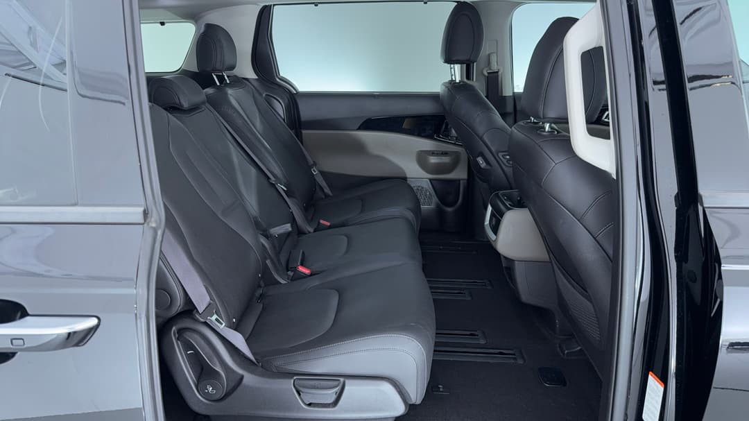 2024 Kia Carnival Gt-line, Automatic, 22393 km, Right Side Rear Door Cabin View
