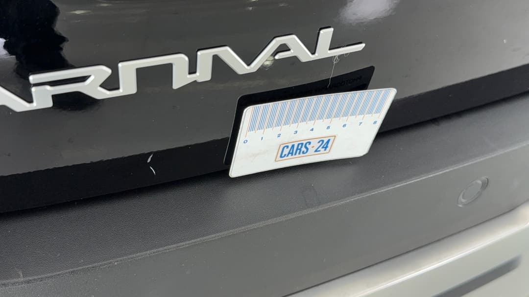 2024 Kia Carnival Gt-line, Automatic, 22393 km, Boot / Tailgate Boot Lid Scratch