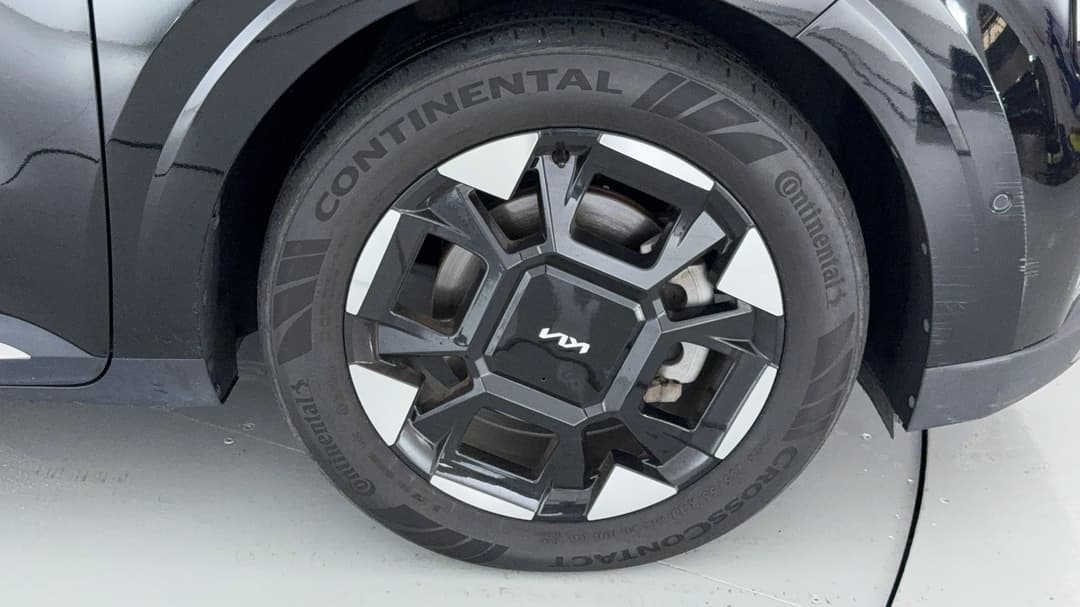 2024 Kia Carnival Gt-line, Automatic, 22393 km, Right Front Wheel