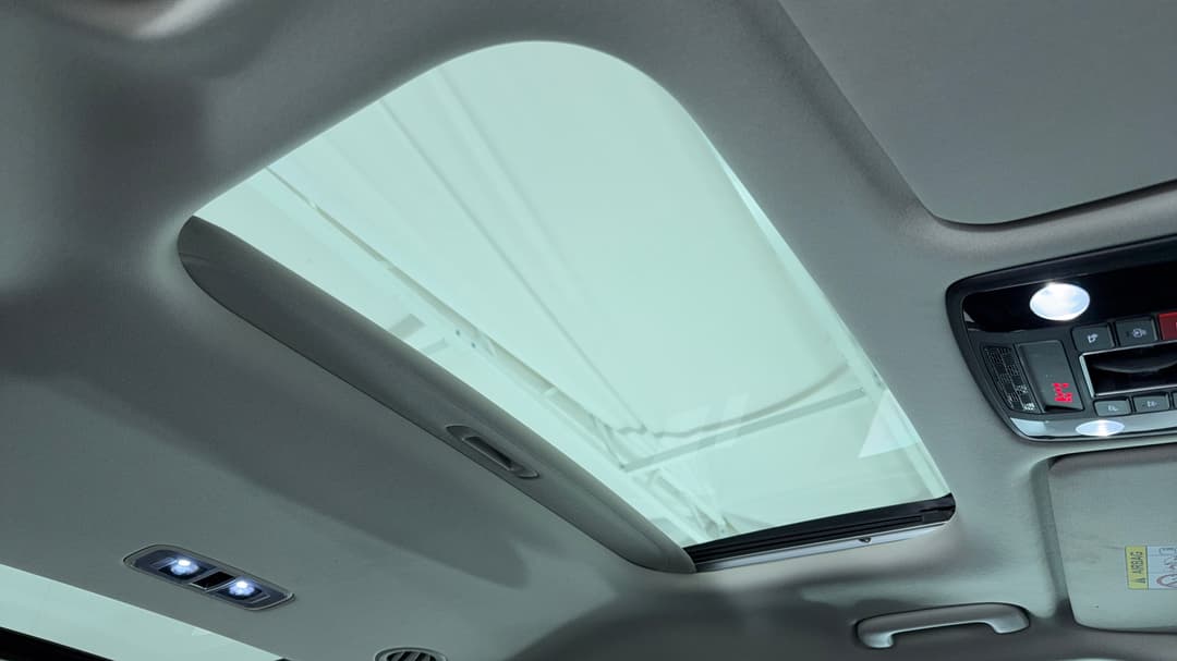 2024 Kia Carnival Gt-line, Automatic, 22393 km, Interior Sunroof/Moonroof