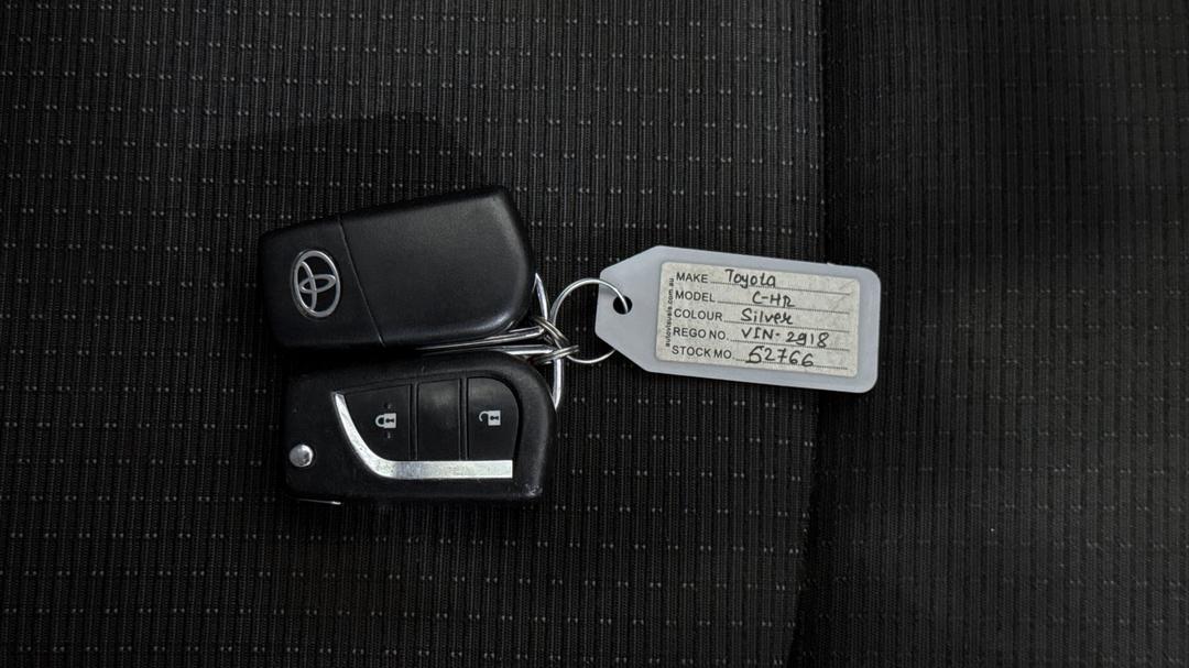 2018 Toyota C-HR (2WD), Automatic, 78922 km, Key Close-up