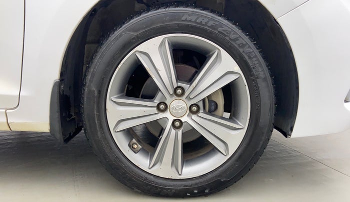 2018 Hyundai Verna 1.6 SX VTVT AT (O), Petrol, Automatic, 17,496 km, Right Front Tyre