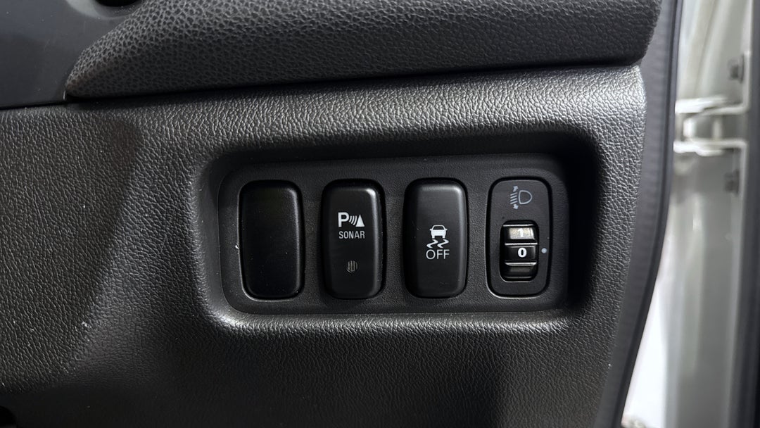 2016 Mitsubishi ASX Ls (2WD), Automatic, 118017 km, Utility Switches/Buttons