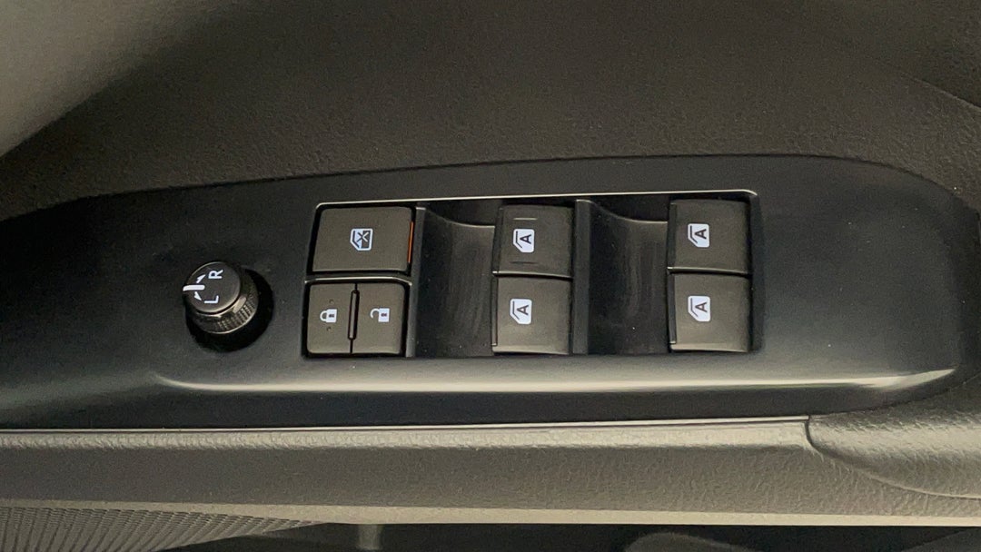 2020 Toyota Camry Ascent Hybrid, Automatic, 58393 km, Drivers Side Door Panel Controls