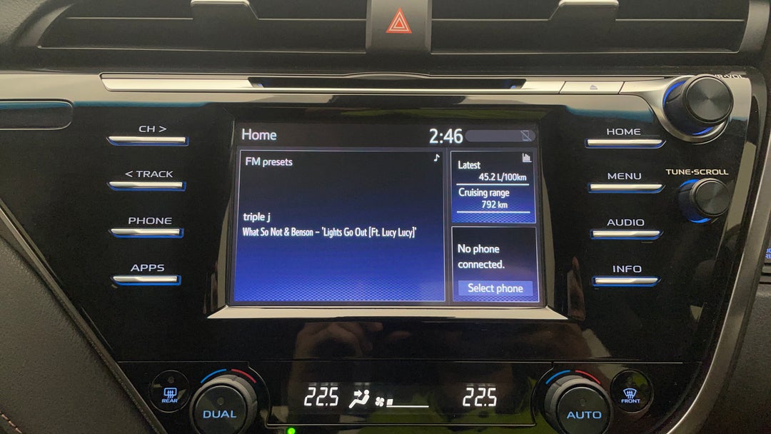 2020 Toyota Camry Ascent Hybrid, Automatic, 58393 km, Infotainment System