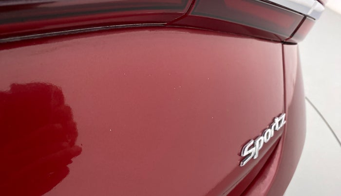 2021 Hyundai NEW I20 SPORTZ 1.2 MT, Petrol, Manual, 31,677 km, Dicky (Boot door) - Paint has minor damage