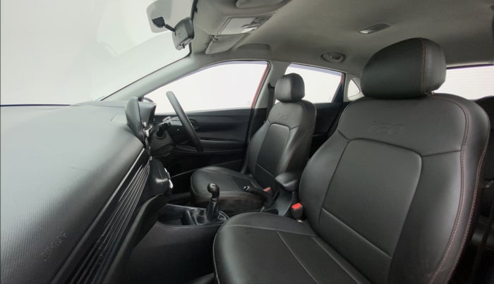 2021 Hyundai NEW I20 SPORTZ 1.2 MT, Petrol, Manual, 31,677 km, Right Side Front Door Cabin