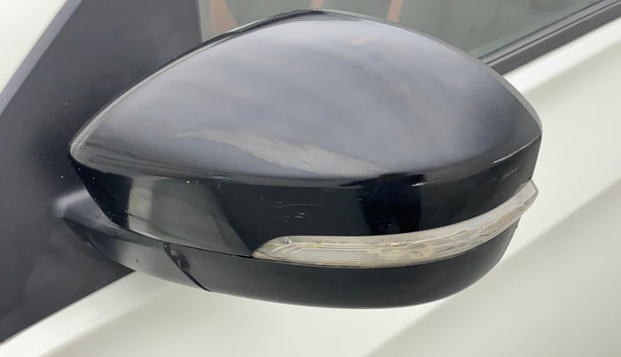2018 Tata TIAGO NRG PETROL, CNG, Manual, 25,907 km, Left rear-view mirror - Indicator light has minor damage