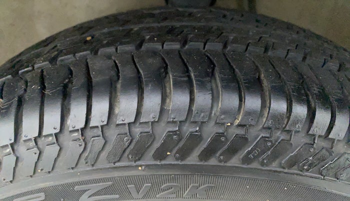 2018 Maruti Alto K10 VXI P, Petrol, Manual, 8,111 km, Left Front Tyre Tread