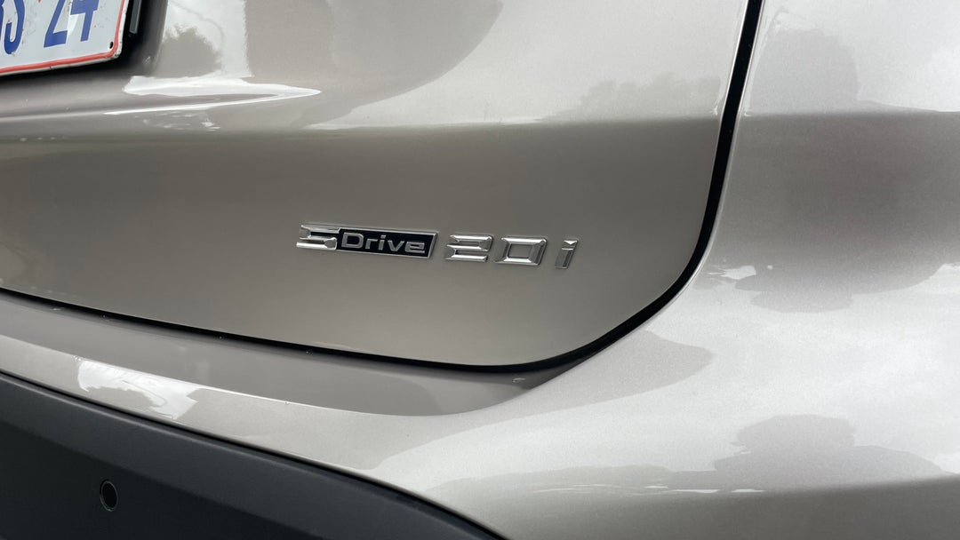 Badge (Boot Right Side)