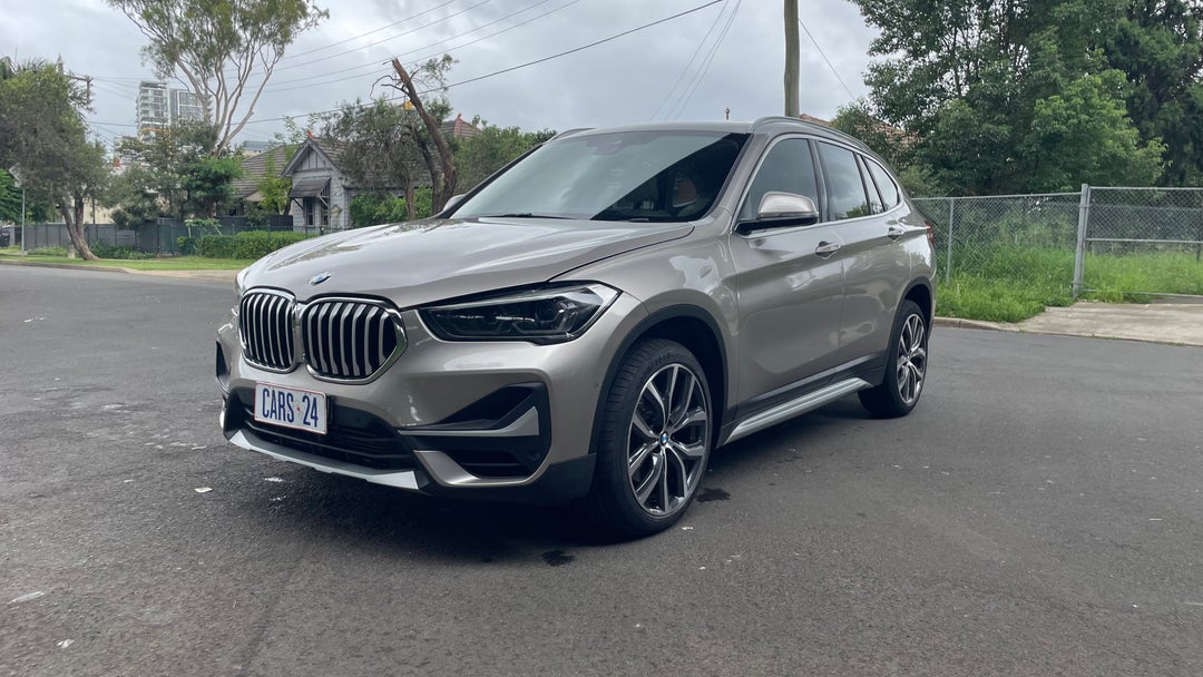 Left Front Diagonal (45- Degree) View