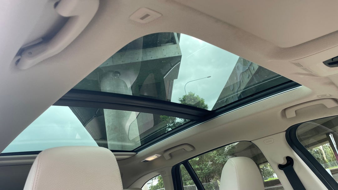 Interior Sunroof/Moonroof