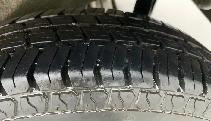 2014 Maruti Wagon R 1.0 LXI, Petrol, Manual, 59,632 km, Left Rear Tyre Tread