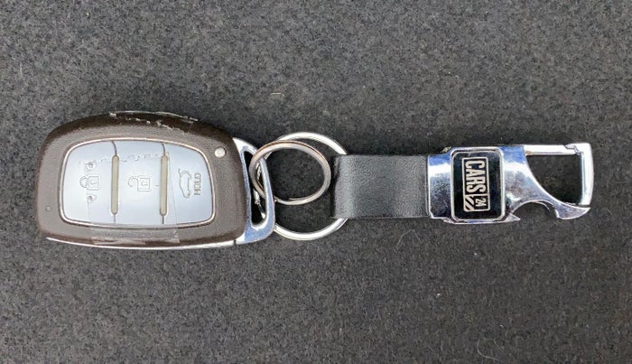 2017 Hyundai Elite i20 ASTA 1.2 (O), Petrol, Manual, 1,46,066 km, Lock system - Remote key not functional