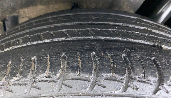 2016 Maruti Baleno DELTA 1.2 K12, Petrol, Manual, 49,720 km, Left Rear Tyre Tread