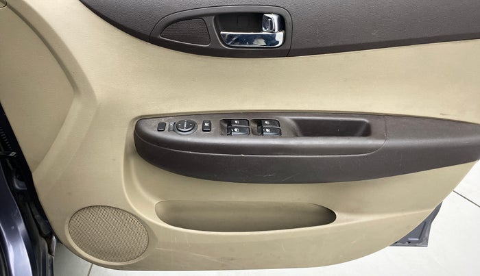 2011 Hyundai i20 ASTA 1.2, Petrol, Manual, 94,776 km, Driver Side Door Panels Control