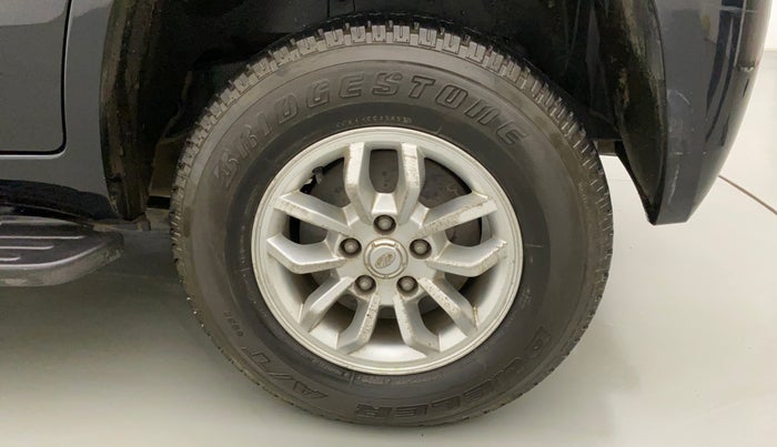 2016 Mahindra TUV300 T8 AMT, Diesel, Automatic, 82,527 km, Left Rear Wheel