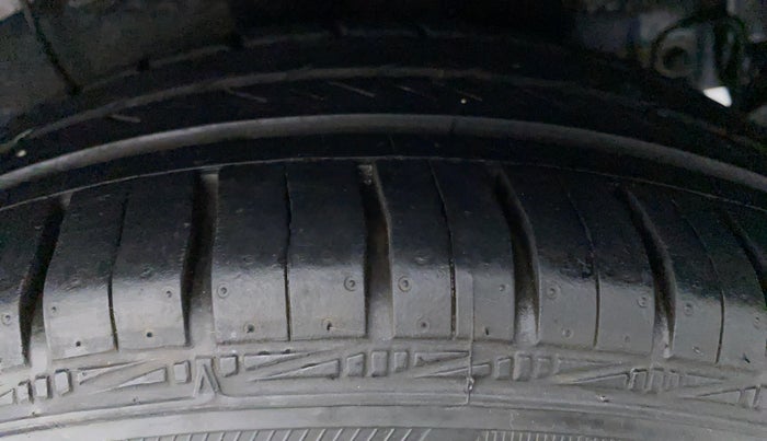 2015 Hyundai Xcent SX 1.2 OPT, Petrol, Manual, 63,776 km, Right Rear Tyre Tread
