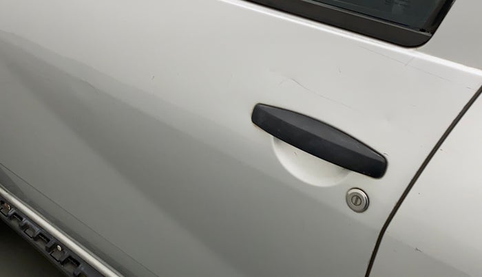 2012 Renault Duster 85 PS RXL DIESEL, Diesel, Manual, 1,15,369 km, Front passenger door - Minor scratches