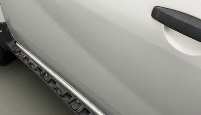 2012 Renault Duster 85 PS RXL DIESEL, Diesel, Manual, 1,15,369 km, Front passenger door - Slightly dented
