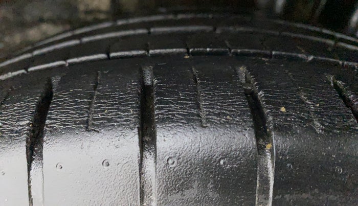 2016 Hyundai Elite i20 ASTA 1.2, Petrol, Manual, 67,007 km, Left Rear Tyre Tread