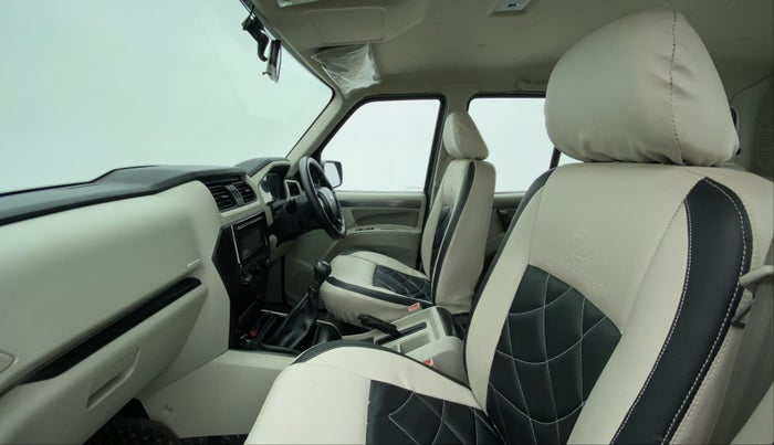 2020 Mahindra Scorpio S5, Diesel, Manual, 15,537 km, Right Side Front Door Cabin