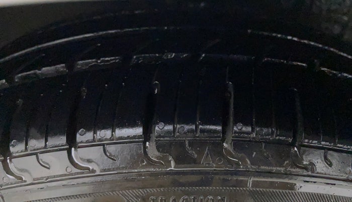 2019 Hyundai GRAND I10 NIOS SPORTZ PETROL, Petrol, Manual, 33,701 km, Left Front Tyre Tread