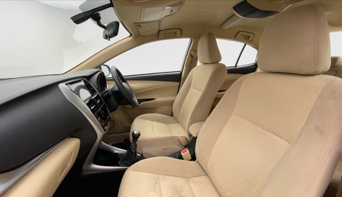 2018 Toyota YARIS V MT, Petrol, Manual, 36,723 km, Right Side Front Door Cabin