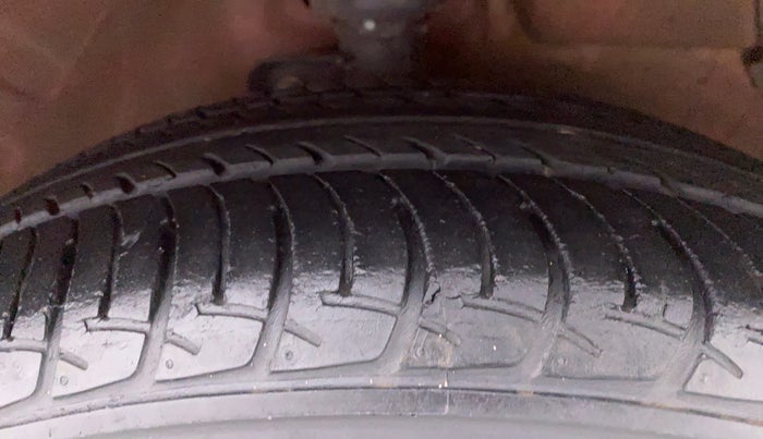 2018 Maruti Celerio ZXI D, Petrol, Manual, 35,647 km, Right Front Tyre Tread