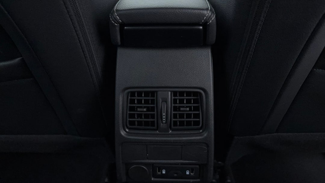 Rear A/C Vent