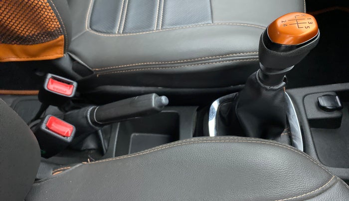 2018 Renault Kwid CLIMBER 1.0, Petrol, Manual, 41,039 km, Gear Lever