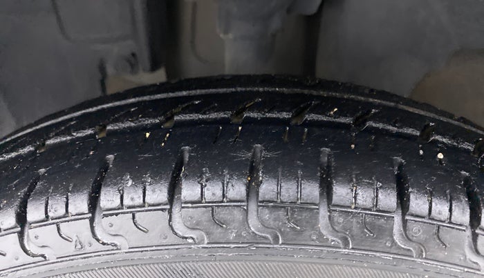 2018 Renault Kwid CLIMBER 1.0, Petrol, Manual, 41,039 km, Left Front Tyre Tread