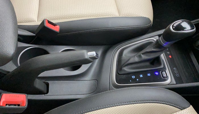 2019 Hyundai Verna 1.6 VTVT SX (O) AT, Petrol, Automatic, 22,991 km, Gear Lever