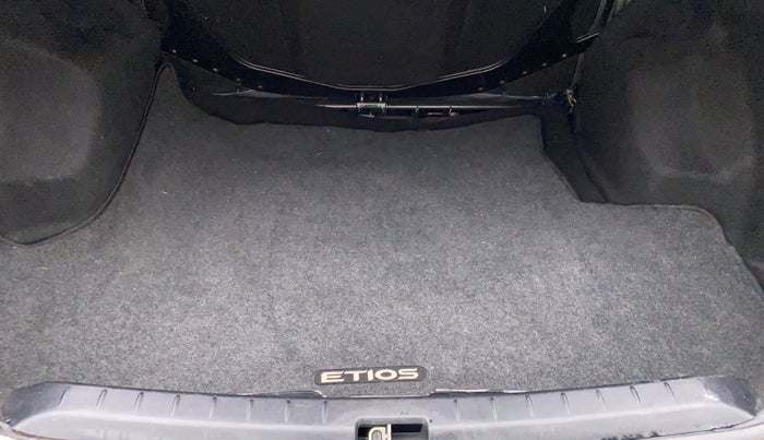 2016 Toyota Etios GD, Diesel, Manual, 19,481 km, Boot Inside
