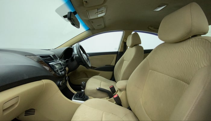 2013 Hyundai Verna FLUIDIC 1.6 VTVT EX, Petrol, Manual, 88,073 km, Right Side Front Door Cabin