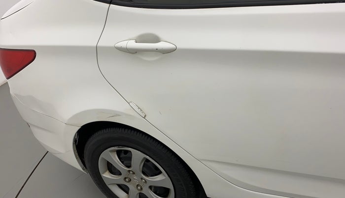 2013 Hyundai Verna FLUIDIC 1.6 VTVT EX, Petrol, Manual, 88,073 km, Right quarter panel - Slightly dented