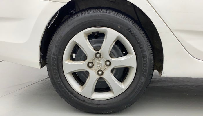 2013 Hyundai Verna FLUIDIC 1.6 VTVT EX, Petrol, Manual, 88,073 km, Right Rear Wheel